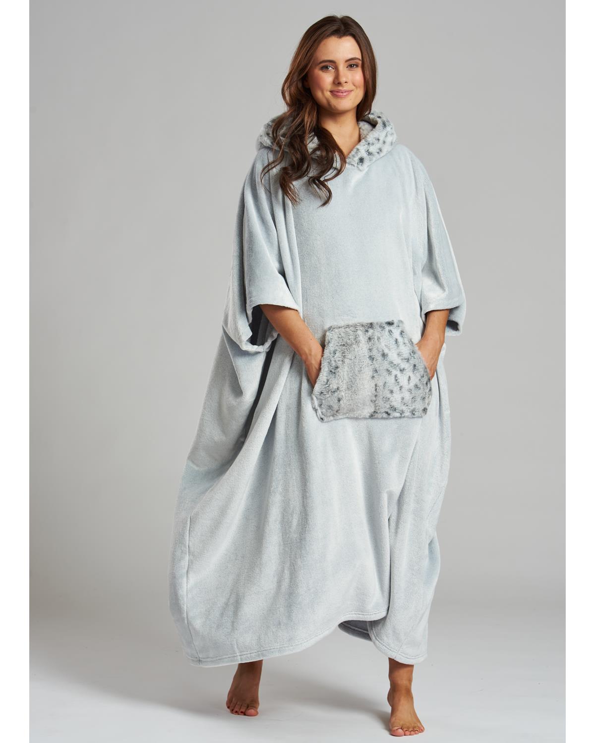 Loungeable Adults Grey Snow Leopard Long Poncho