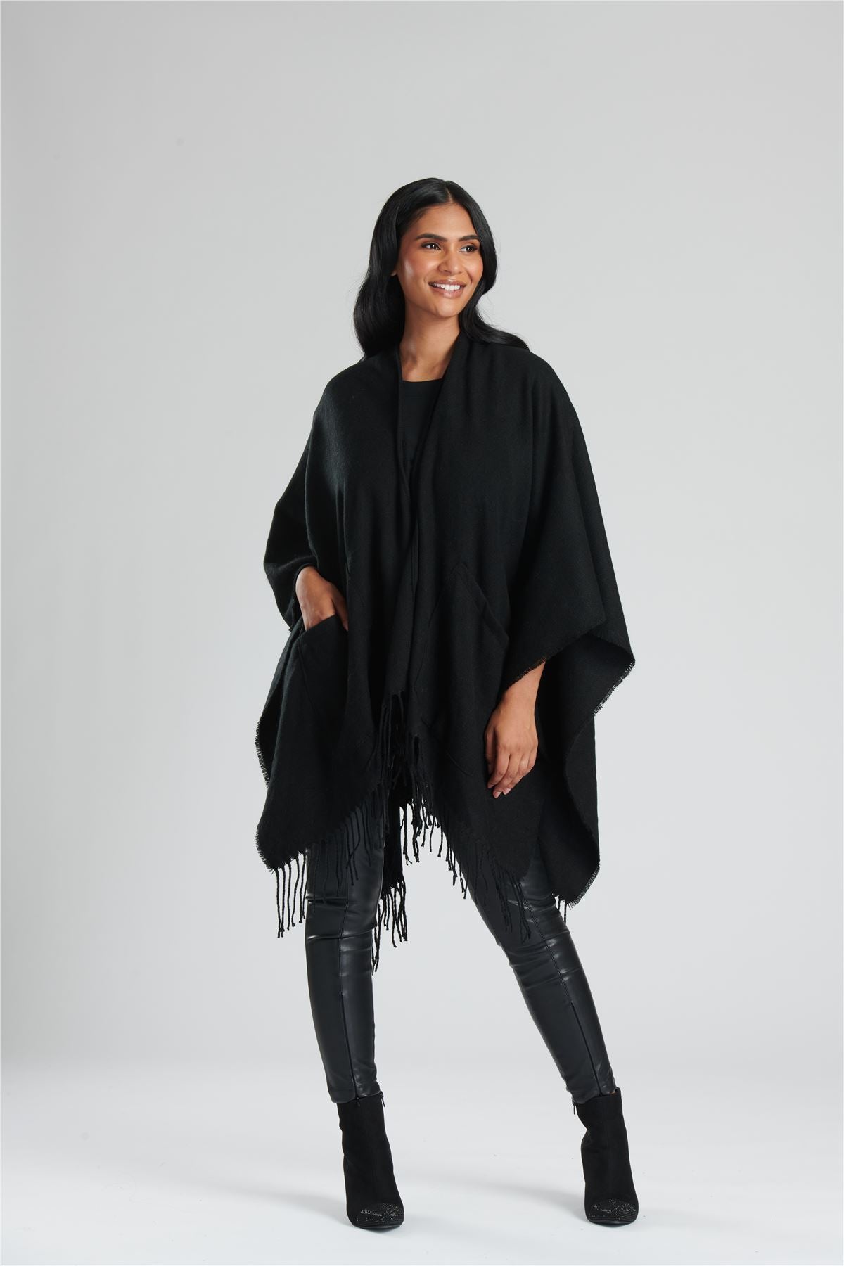 South Beach Womens Knitted Fringe Poncho